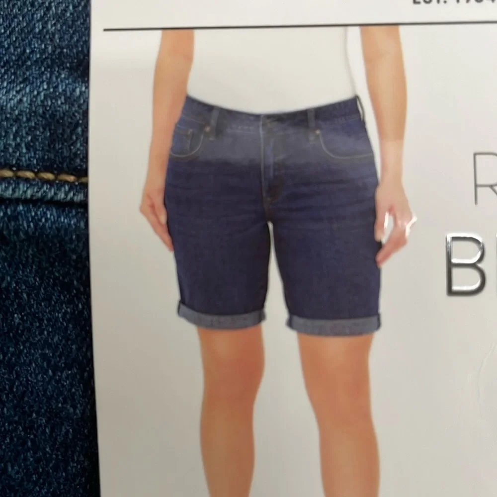 💙SEVEN 7 relaxed mid rise Bermuda Jean shorts.  10 - Picture 2 of 8